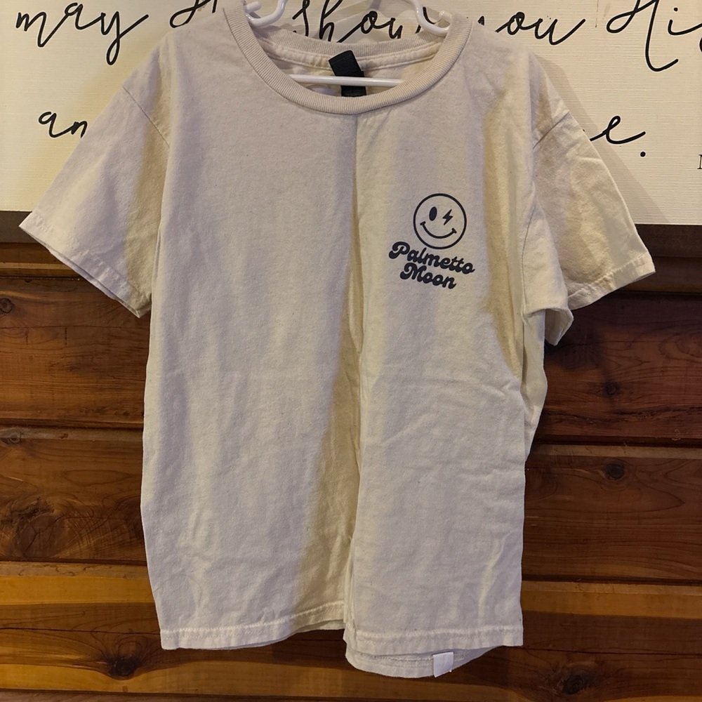 Gildan Kids Tee in Cream with Smile Graphic